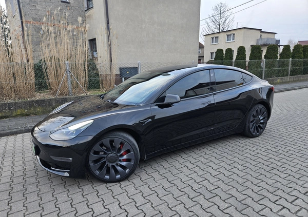 Tesla Model 3 cena 145700 przebieg: 44000, rok produkcji 2021 z Wrocław małe 562